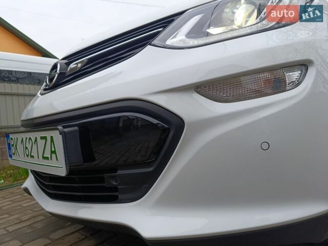 Білий Опель Ampera-e, об'ємом двигуна 0 л та пробігом 160 тис. км за 13700 $, фото 18 на Automoto.ua