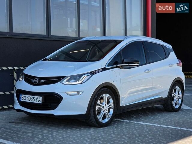 Белый Опель Ampera-e, объемом двигателя 0 л и пробегом 129 тыс. км за 14499 $, фото 11 на Automoto.ua