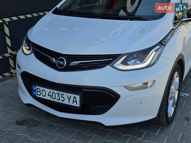 Белый Опель Ampera-e, объемом двигателя 0 л и пробегом 129 тыс. км за 14499 $, фото 15 на Automoto.ua