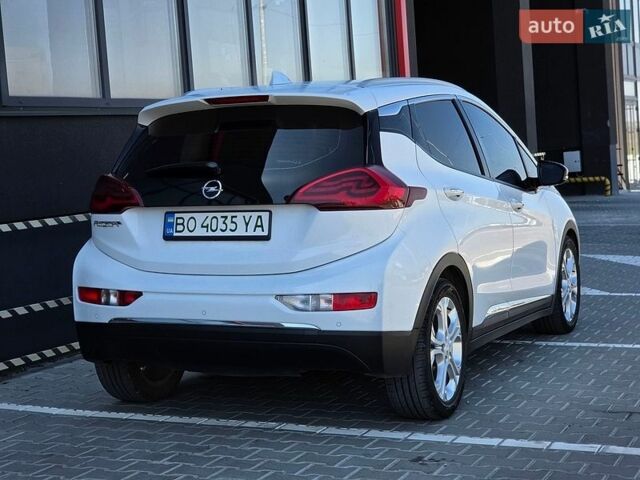 Белый Опель Ampera-e, объемом двигателя 0 л и пробегом 129 тыс. км за 14499 $, фото 6 на Automoto.ua