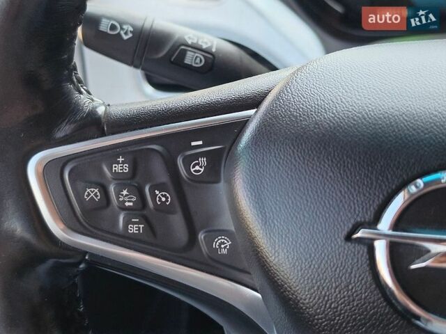 Белый Опель Ampera-e, объемом двигателя 0 л и пробегом 129 тыс. км за 14499 $, фото 40 на Automoto.ua