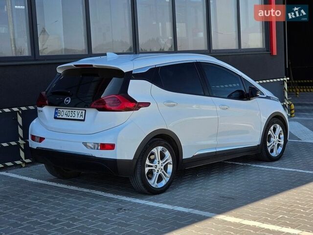 Білий Опель Ampera-e, об'ємом двигуна 0 л та пробігом 129 тис. км за 13999 $, фото 5 на Automoto.ua
