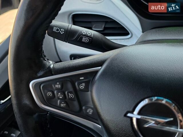 Білий Опель Ampera-e, об'ємом двигуна 0 л та пробігом 129 тис. км за 13999 $, фото 33 на Automoto.ua