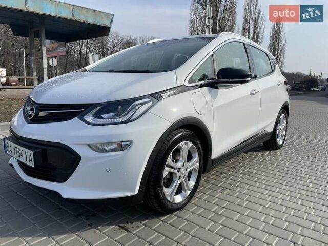 Белый Опель Ampera-e, объемом двигателя 0 л и пробегом 135 тыс. км за 13950 $, фото 8 на Automoto.ua