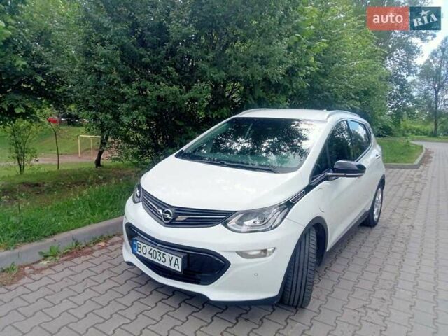 Белый Опель Ampera-e, объемом двигателя 0 л и пробегом 170 тыс. км за 15250 $, фото 6 на Automoto.ua