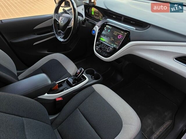 Білий Опель Ampera-e, об'ємом двигуна 0 л та пробігом 129 тис. км за 13999 $, фото 27 на Automoto.ua