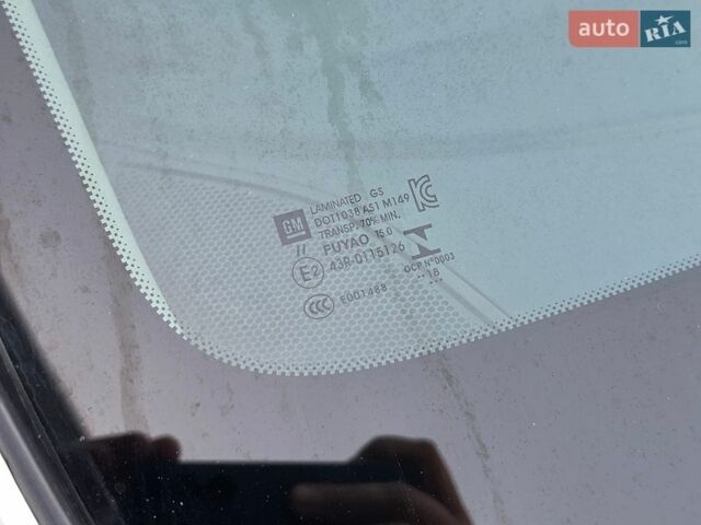 Білий Опель Ampera-e, об'ємом двигуна 0 л та пробігом 129 тис. км за 13999 $, фото 42 на Automoto.ua