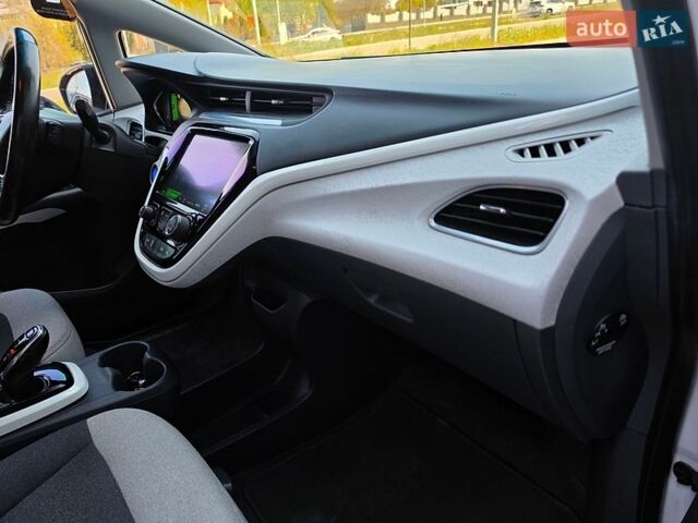 Білий Опель Ampera-e, об'ємом двигуна 0 л та пробігом 129 тис. км за 13999 $, фото 31 на Automoto.ua