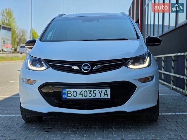 Белый Опель Ampera-e, объемом двигателя 0 л и пробегом 129 тыс. км за 14499 $, фото 1 на Automoto.ua