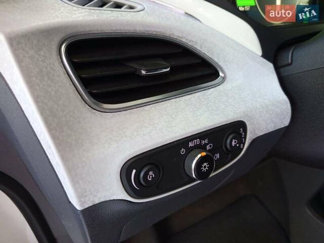 Білий Опель Ampera-e, об'ємом двигуна 0 л та пробігом 51 тис. км за 16000 $, фото 14 на Automoto.ua