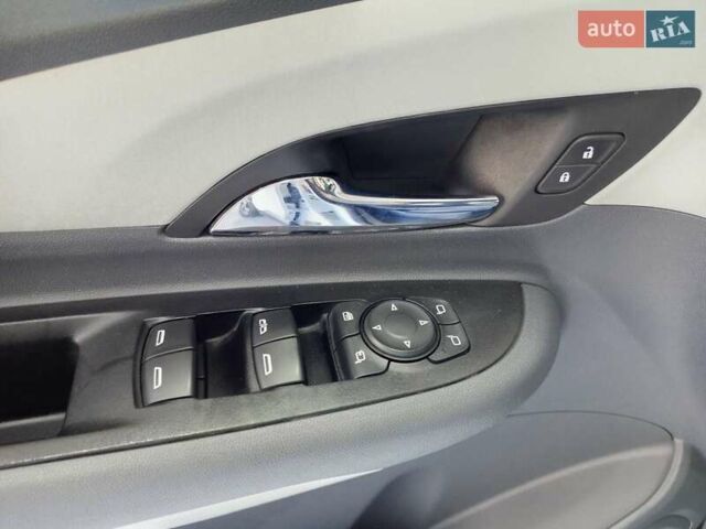 Білий Опель Ampera-e, об'ємом двигуна 0 л та пробігом 51 тис. км за 16000 $, фото 17 на Automoto.ua