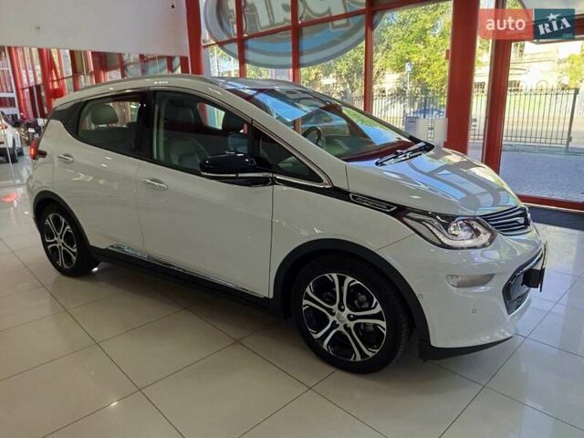 Белый Опель Ampera-e, объемом двигателя 0 л и пробегом 51 тыс. км за 16500 $, фото 5 на Automoto.ua