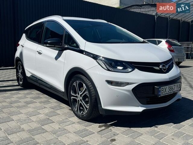 Белый Опель Ampera-e, объемом двигателя 0 л и пробегом 112 тыс. км за 15750 $, фото 1 на Automoto.ua