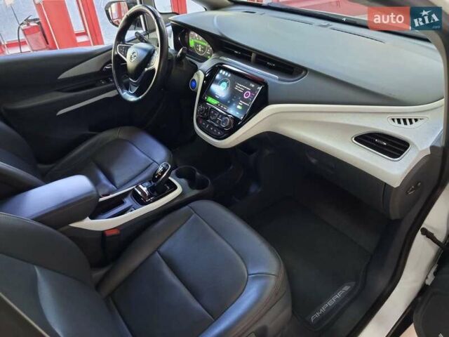 Белый Опель Ampera-e, объемом двигателя 0 л и пробегом 51 тыс. км за 16500 $, фото 23 на Automoto.ua