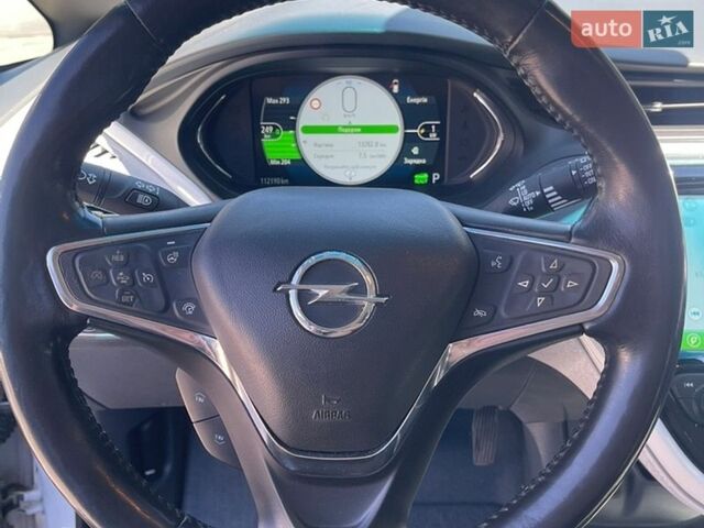 Белый Опель Ampera-e, объемом двигателя 0 л и пробегом 112 тыс. км за 15750 $, фото 12 на Automoto.ua