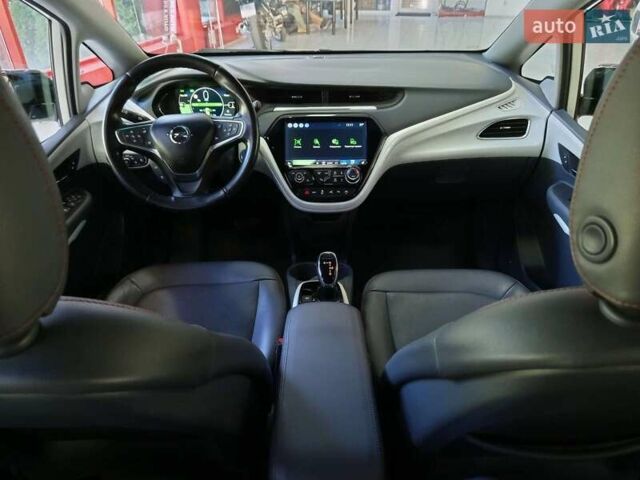 Белый Опель Ampera-e, объемом двигателя 0 л и пробегом 51 тыс. км за 16500 $, фото 48 на Automoto.ua