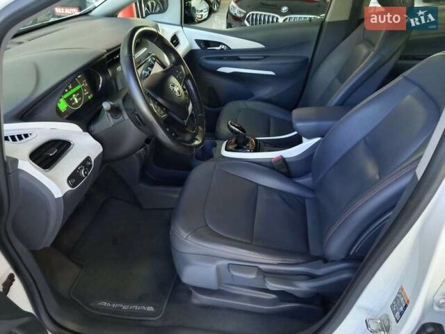 Белый Опель Ampera-e, объемом двигателя 0 л и пробегом 51 тыс. км за 16500 $, фото 9 на Automoto.ua