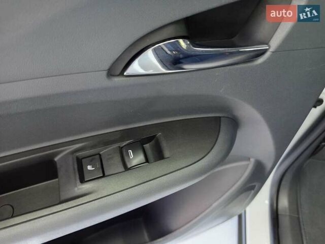 Білий Опель Ampera-e, об'ємом двигуна 0 л та пробігом 51 тис. км за 16000 $, фото 21 на Automoto.ua