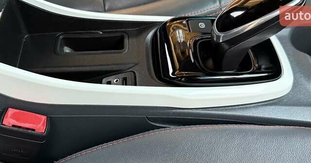 Белый Опель Ampera-e, объемом двигателя 0 л и пробегом 71 тыс. км за 14350 $, фото 67 на Automoto.ua