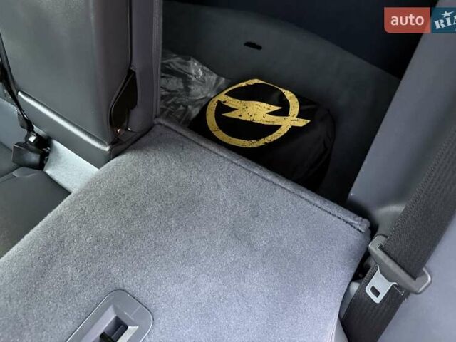 Белый Опель Ampera-e, объемом двигателя 0 л и пробегом 71 тыс. км за 14350 $, фото 101 на Automoto.ua