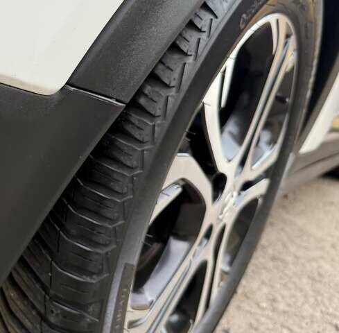 Белый Опель Ampera-e, объемом двигателя 0 л и пробегом 71 тыс. км за 14350 $, фото 31 на Automoto.ua