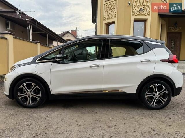 Белый Опель Ampera-e, объемом двигателя 0 л и пробегом 71 тыс. км за 14350 $, фото 5 на Automoto.ua