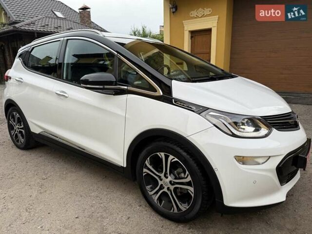 Белый Опель Ampera-e, объемом двигателя 0 л и пробегом 71 тыс. км за 14350 $, фото 15 на Automoto.ua