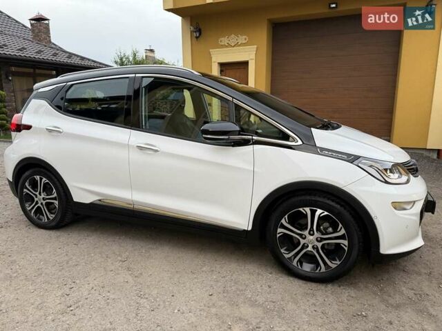 Белый Опель Ampera-e, объемом двигателя 0 л и пробегом 71 тыс. км за 14350 $, фото 14 на Automoto.ua