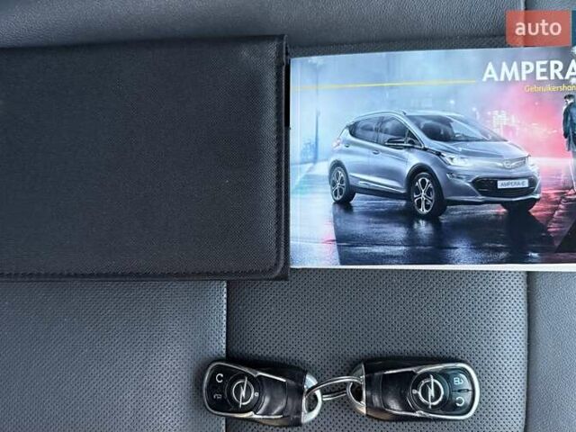 Белый Опель Ampera-e, объемом двигателя 0 л и пробегом 71 тыс. км за 14350 $, фото 126 на Automoto.ua