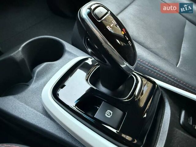 Белый Опель Ampera-e, объемом двигателя 0 л и пробегом 71 тыс. км за 14350 $, фото 74 на Automoto.ua