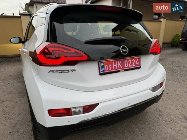 Белый Опель Ampera-e, объемом двигателя 0 л и пробегом 71 тыс. км за 14350 $, фото 8 на Automoto.ua