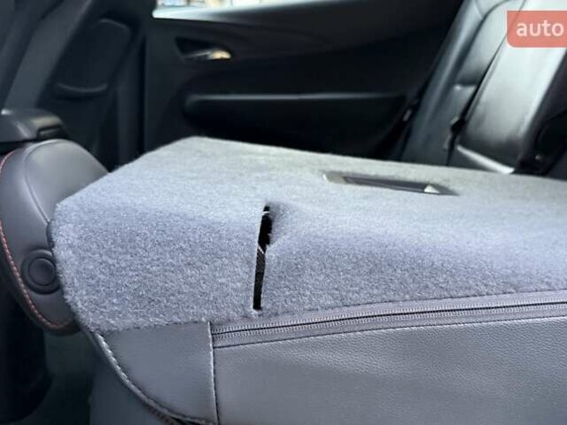 Белый Опель Ampera-e, объемом двигателя 0 л и пробегом 71 тыс. км за 14350 $, фото 98 на Automoto.ua