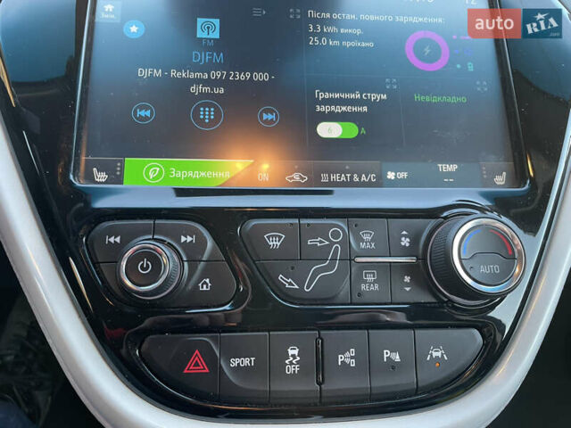 Черный Опель Ampera-e, объемом двигателя 0 л и пробегом 149 тыс. км за 15500 $, фото 12 на Automoto.ua