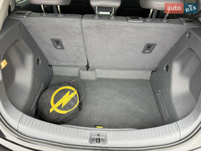 Черный Опель Ampera-e, объемом двигателя 0 л и пробегом 160 тыс. км за 13900 $, фото 52 на Automoto.ua