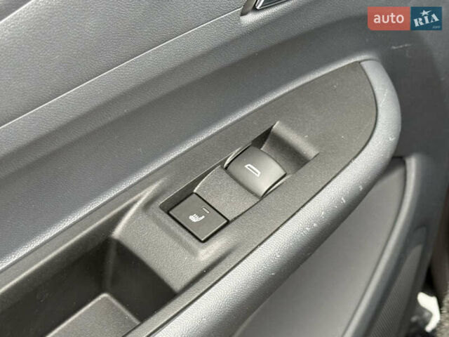 Черный Опель Ampera-e, объемом двигателя 0 л и пробегом 160 тыс. км за 13900 $, фото 45 на Automoto.ua