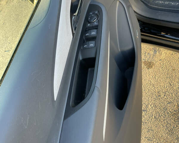 Черный Опель Ampera-e, объемом двигателя 0 л и пробегом 149 тыс. км за 15500 $, фото 18 на Automoto.ua
