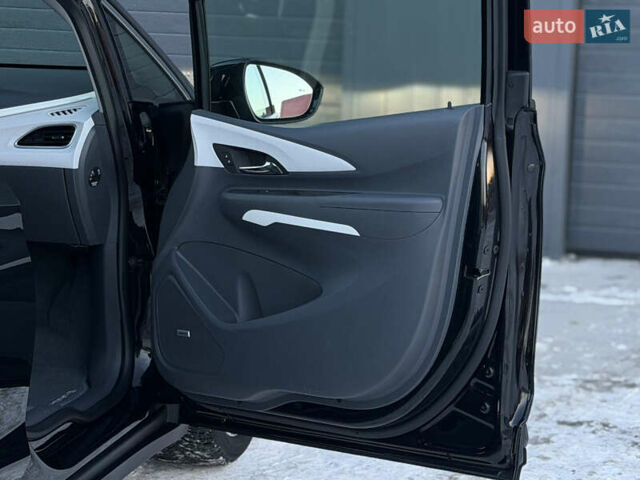 Черный Опель Ampera-e, объемом двигателя 0 л и пробегом 68 тыс. км за 13999 $, фото 53 на Automoto.ua