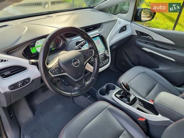 Черный Опель Ampera-e, объемом двигателя 0 л и пробегом 52 тыс. км за 15850 $, фото 13 на Automoto.ua