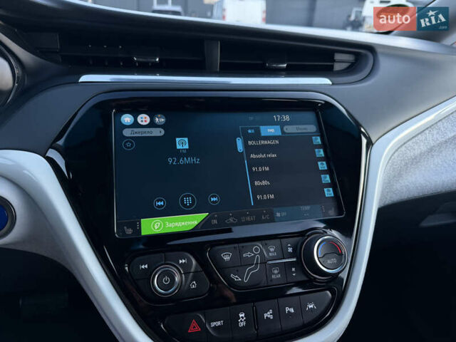 Черный Опель Ampera-e, объемом двигателя 0 л и пробегом 68 тыс. км за 13999 $, фото 5 на Automoto.ua