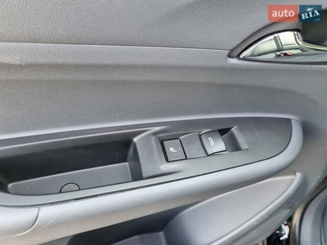 Черный Опель Ampera-e, объемом двигателя 0 л и пробегом 52 тыс. км за 15850 $, фото 21 на Automoto.ua