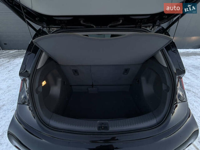 Черный Опель Ampera-e, объемом двигателя 0 л и пробегом 68 тыс. км за 13999 $, фото 48 на Automoto.ua