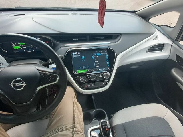 Черный Опель Ampera-e, объемом двигателя 0 л и пробегом 111 тыс. км за 15300 $, фото 59 на Automoto.ua