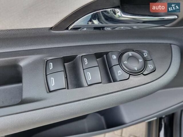 Черный Опель Ampera-e, объемом двигателя 0 л и пробегом 52 тыс. км за 15850 $, фото 18 на Automoto.ua