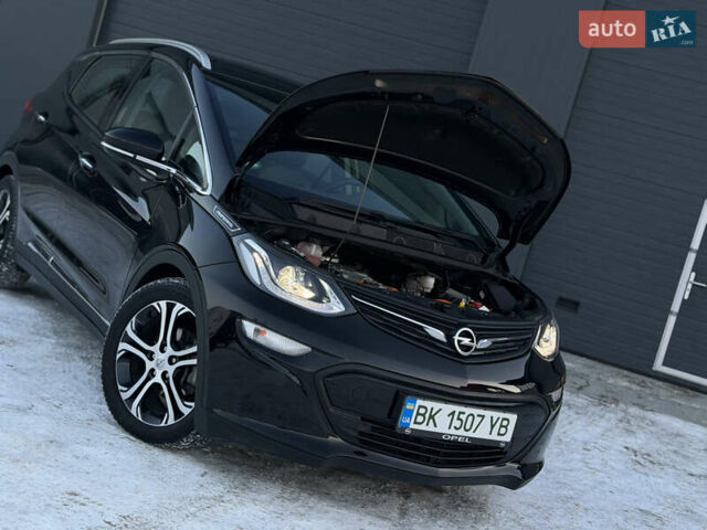 Черный Опель Ampera-e, объемом двигателя 0 л и пробегом 68 тыс. км за 13999 $, фото 27 на Automoto.ua