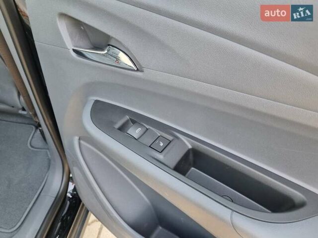 Черный Опель Ampera-e, объемом двигателя 0 л и пробегом 52 тыс. км за 15850 $, фото 32 на Automoto.ua