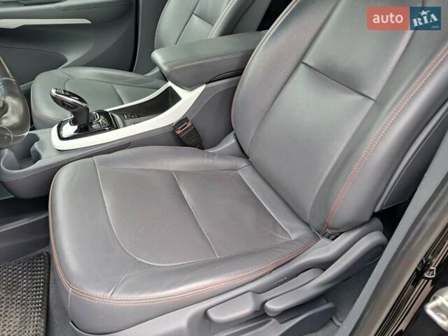 Черный Опель Ampera-e, объемом двигателя 0 л и пробегом 94 тыс. км за 15600 $, фото 90 на Automoto.ua