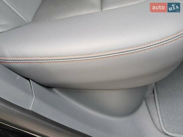 Черный Опель Ampera-e, объемом двигателя 0 л и пробегом 94 тыс. км за 15600 $, фото 85 на Automoto.ua