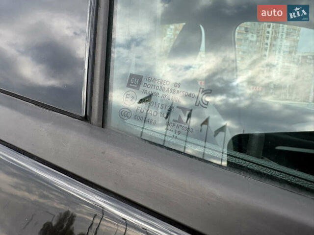 Черный Опель Ampera-e, объемом двигателя 0 л и пробегом 135 тыс. км за 15750 $, фото 27 на Automoto.ua