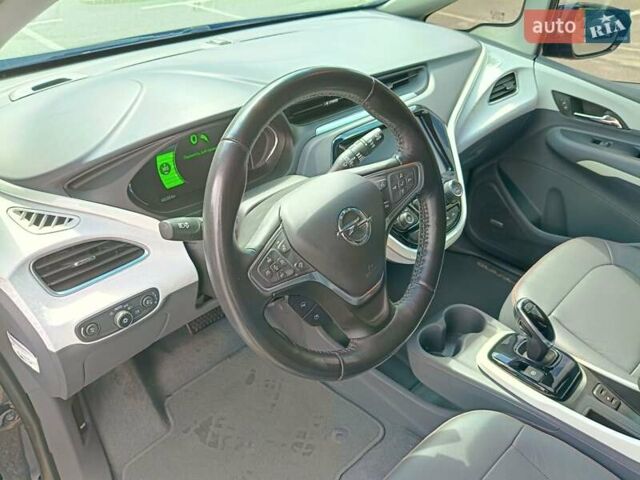 Черный Опель Ampera-e, объемом двигателя 0 л и пробегом 66 тыс. км за 16300 $, фото 12 на Automoto.ua