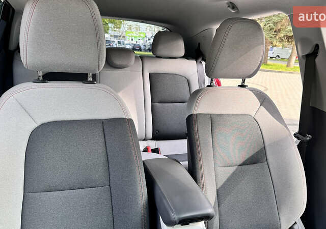 Червоний Опель Ampera-e, об'ємом двигуна 0 л та пробігом 35 тис. км за 16500 $, фото 12 на Automoto.ua